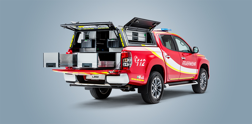 Mitsubishi L200 mit Hardtop und Heckausbau Mitsubishi L200 mit Hardtop und Heckausbau