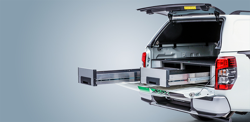 L200 mit Hardtop und Schwerlastauszügen L200 mit Hardtop und Schwerlastauszügen