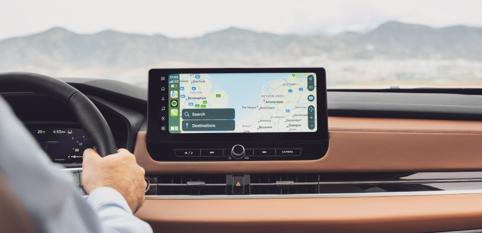 Innenansicht vom Cockpit des Outlanders