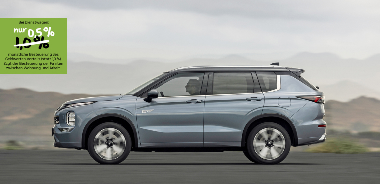 Dienstwagen-Vorteile Mitsubishi Outlander fährt auf Straße in Berglandschaft