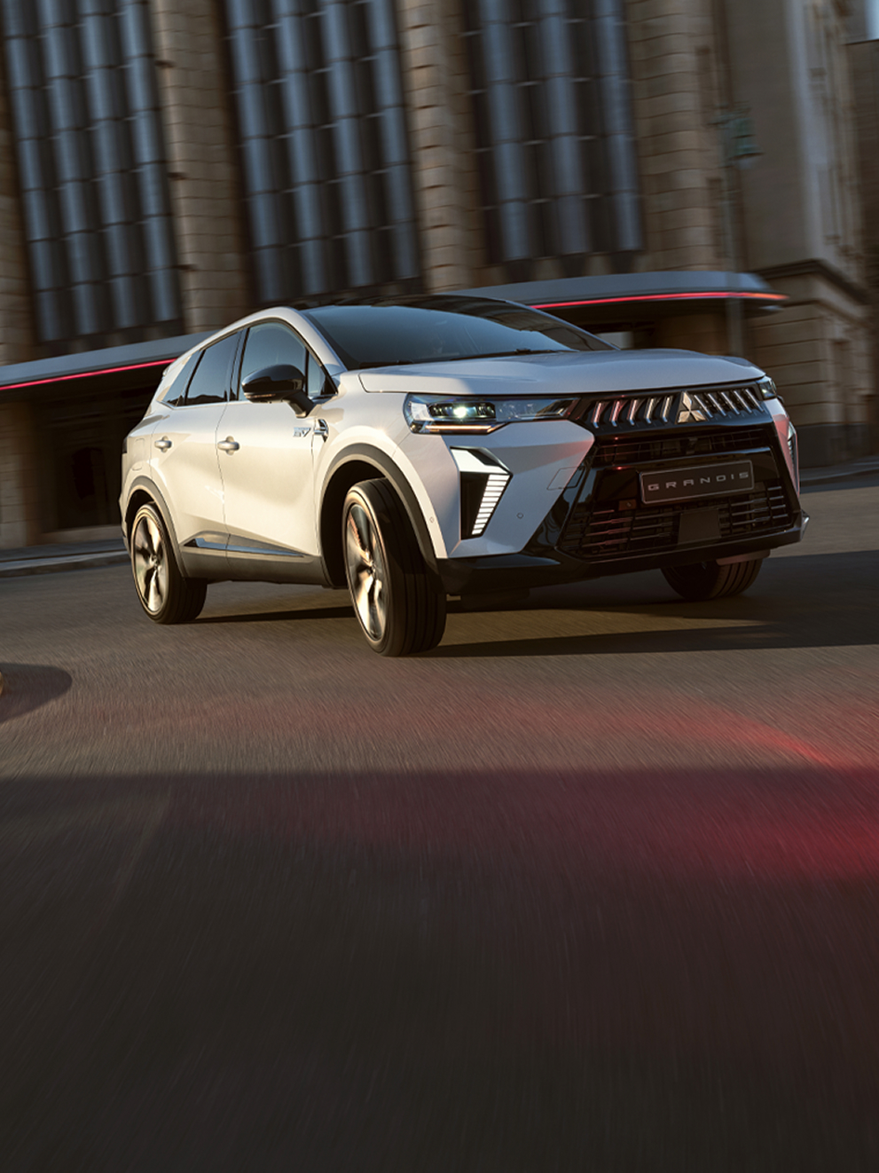 ¾-Frontalansicht des fahrendes Grandis