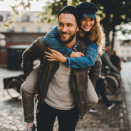 Auf die Freundschaft! Auf die Freundschaft!