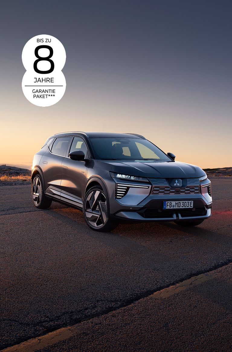 Der neue Eclipse Cross Fahrender Eclipse Cross auf ländlicher Straße