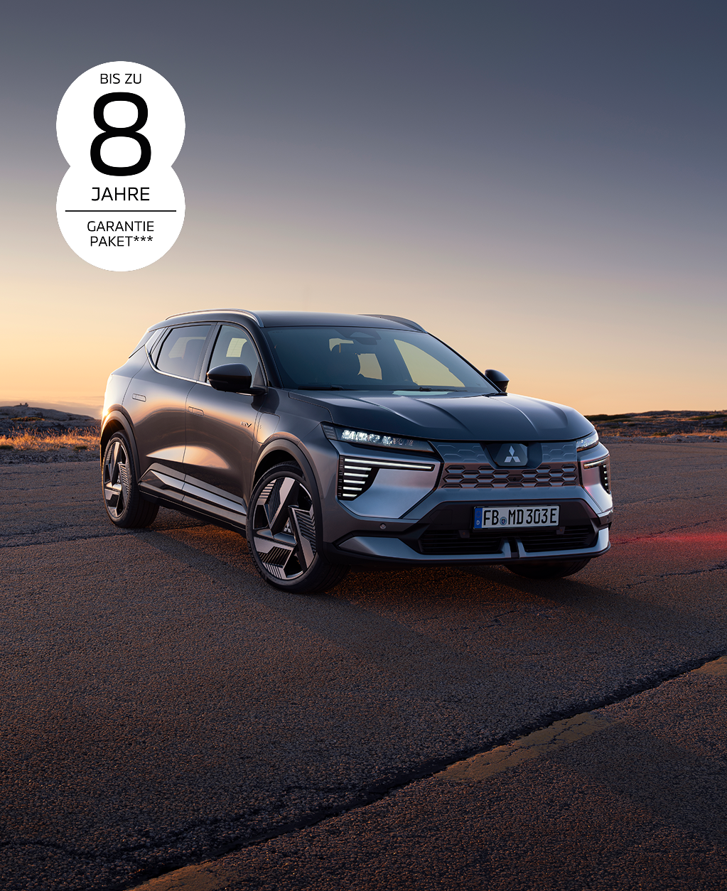 Der neue Eclipse Cross Fahrender Eclipse Cross auf ländlicher Straße