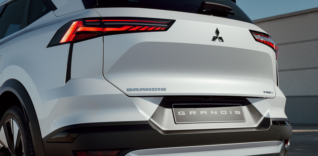 Heckansicht der hinteren Stoßstange und des Kofferraums