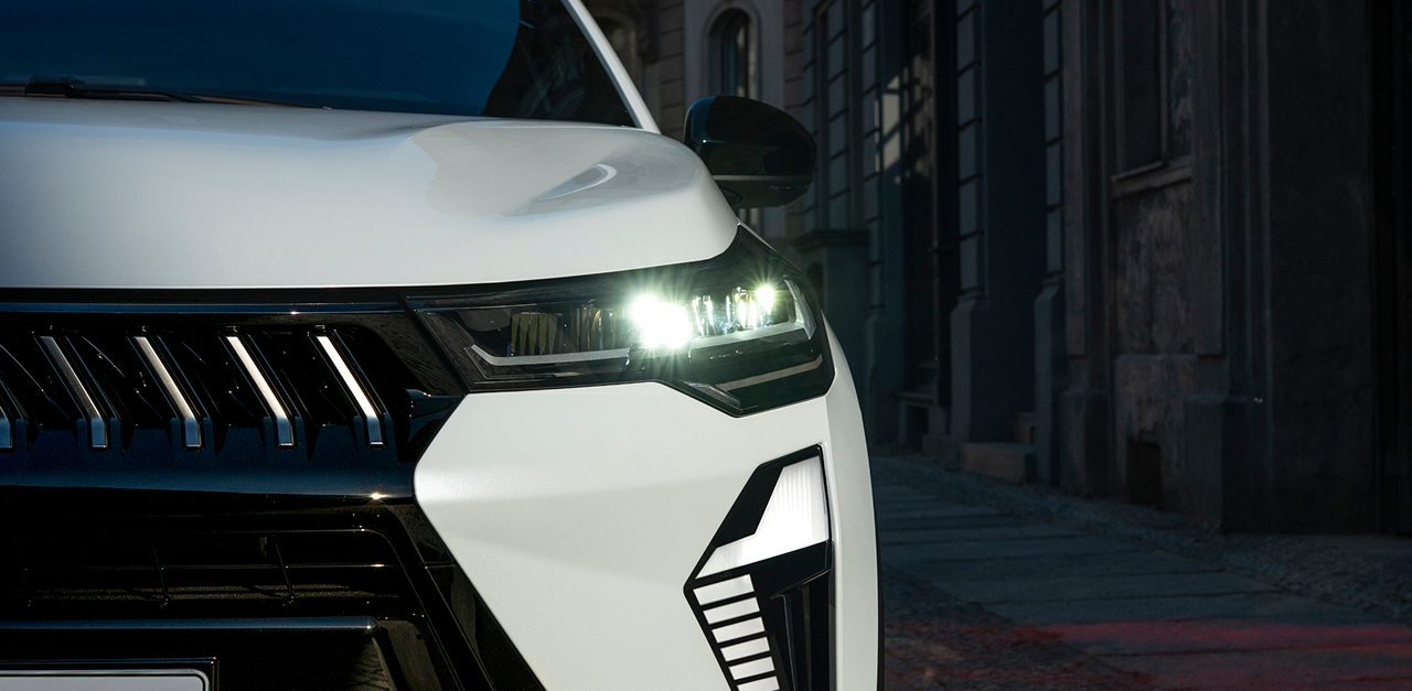 Frontalaufnahme des Mitsubishi Grandis