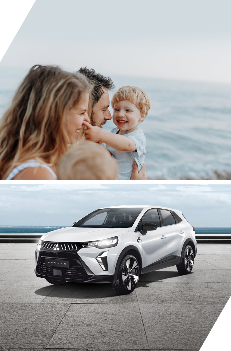 Zweigeteiltes Motiv; links eine Familie mit zwei Erwachsenen und zwei Kindern neben; rechts ein wei&szlig;er Mitsubishi Grandis an einer K&uuml;stenpromenade.