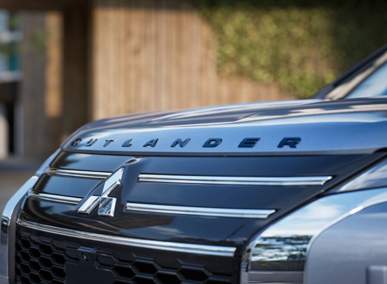 „Der Mitsubishi Outlander ist zurück!“ - Alt