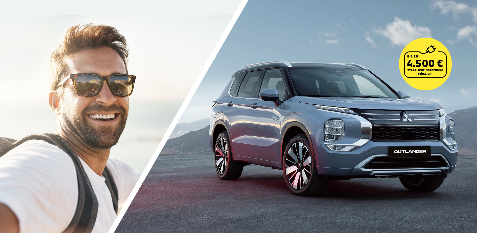Moderne Outdoor-Szene mit jungem Mann mit Sonnenbrille und dem Mitsubishi Outlander vor Bergkulisse und Sonnenschein im Splitscreen.
