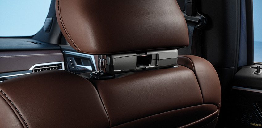 Der neue Mitsubishi Outlander mit Multifunktionsträger Der neue Mitsubishi Outlander mit Multifunktionsträger