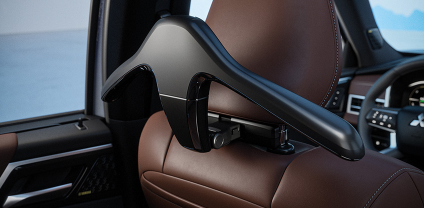 Der neue Mitsubishi Outlander mit Multifunktionsträger Der neue Mitsubishi Outlander mit Multifunktionsträger